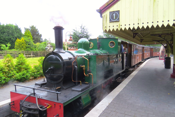 Narrow Gauge Steam Train at Statfold Country Park